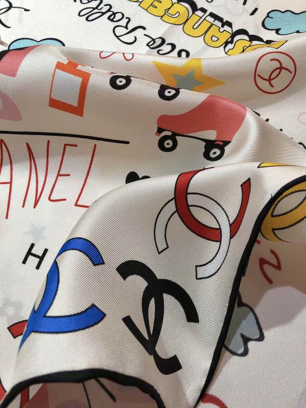 Chanel silk scarf 90X90cm E (10)