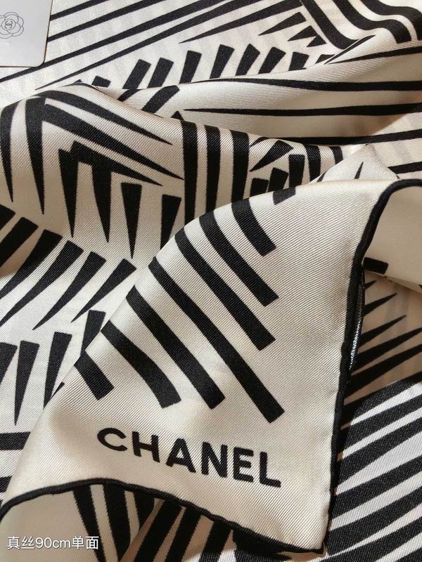 Chanel silk scarf 90X90cm E (11)