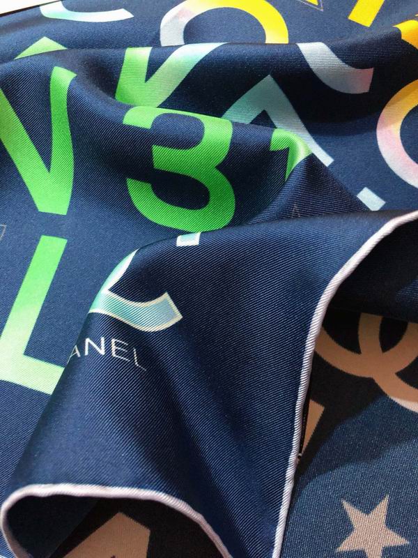 Chanel silk scarf 90X90cm E (11)