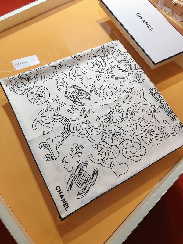 Chanel silk scarf 90X90cm E (11)