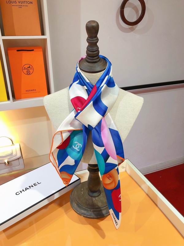 Chanel silk scarf 90X90cm E (11)