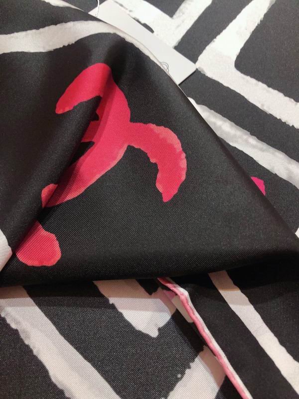 Chanel silk scarf 90X90cm E (11)
