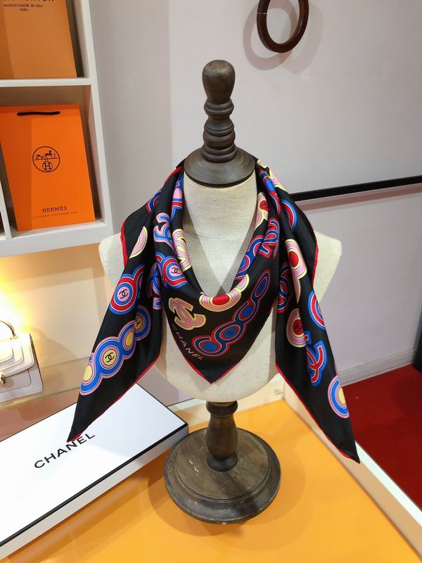 Chanel silk scarf 90X90cm E (12)