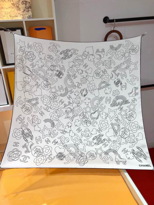 Chanel silk scarf 90X90cm E (12)