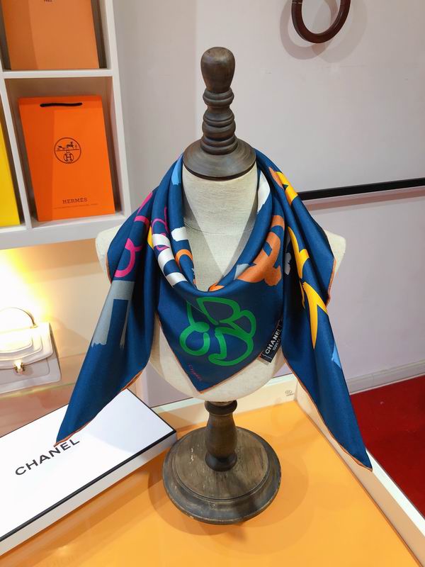 Chanel silk scarf 90X90cm E (12)