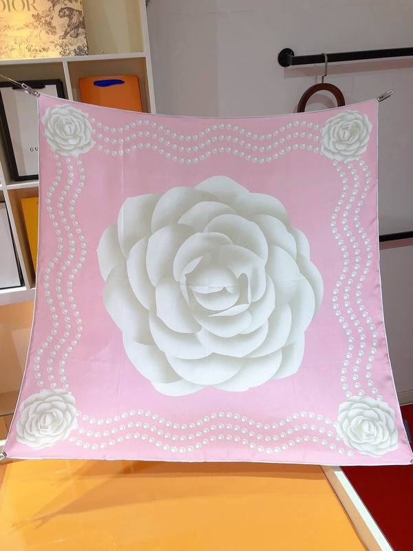 Chanel silk scarf 90X90cm E (12)