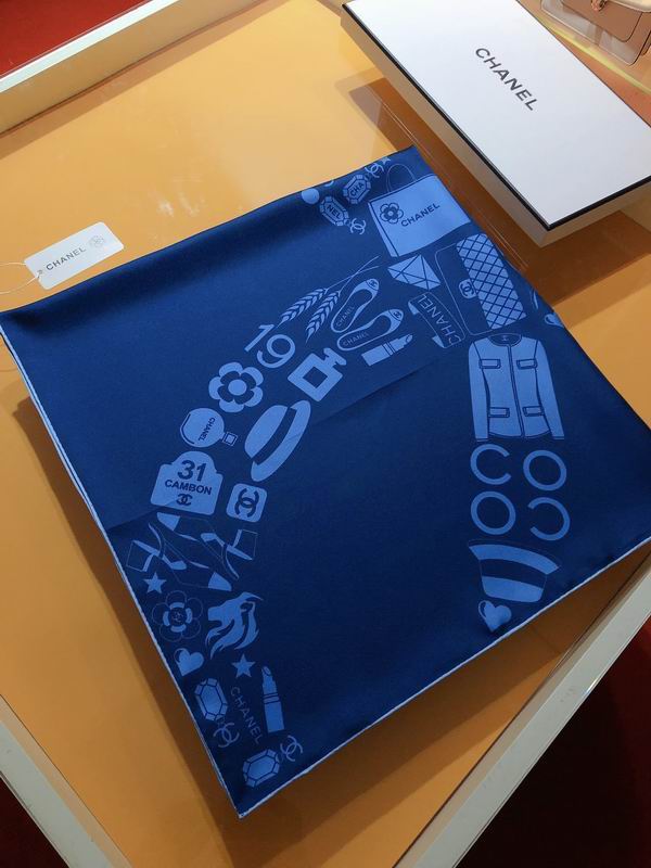 Chanel silk scarf 90X90cm E (12)