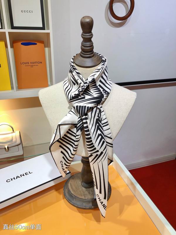 Chanel silk scarf 90X90cm E (13)