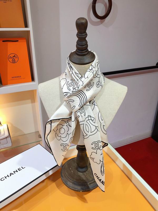 Chanel silk scarf 90X90cm E (13)