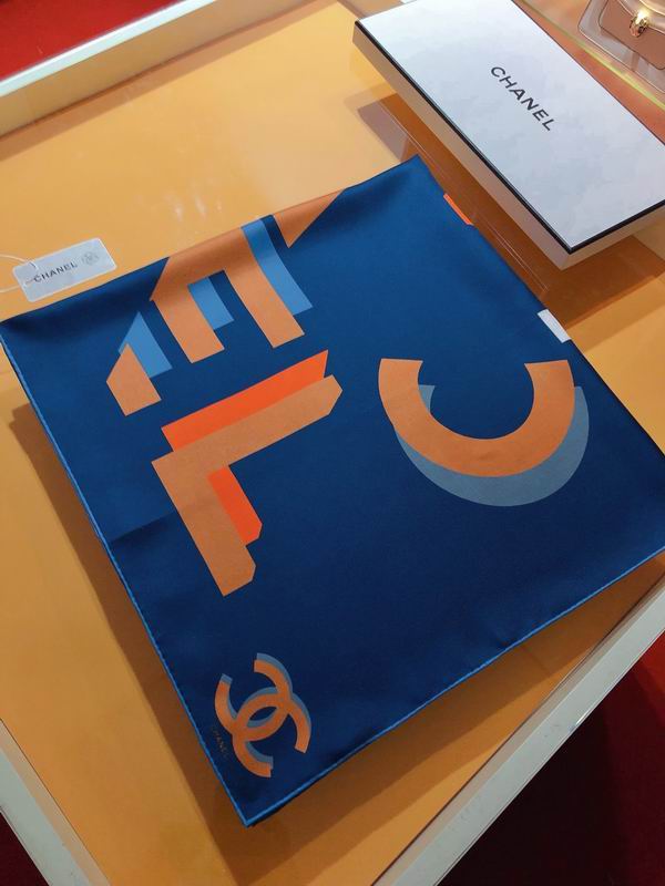 Chanel silk scarf 90X90cm E (13)