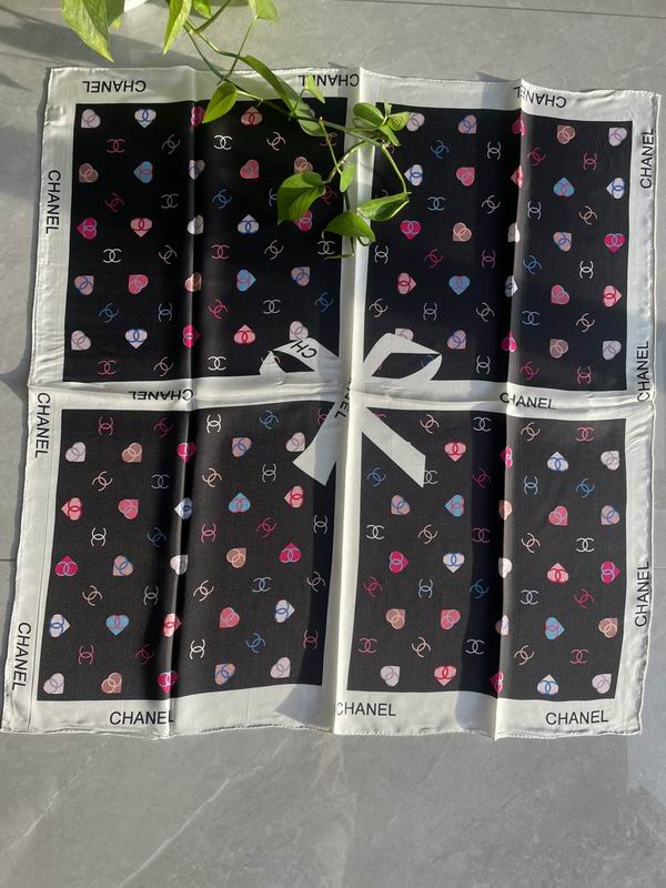 Chanel silk scarf 90X90cm E (14)