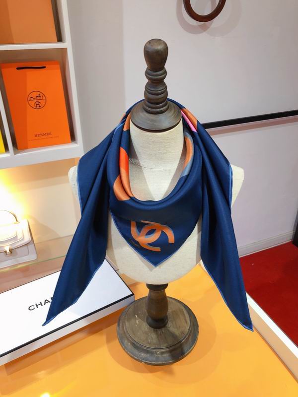 Chanel silk scarf 90X90cm E (14)