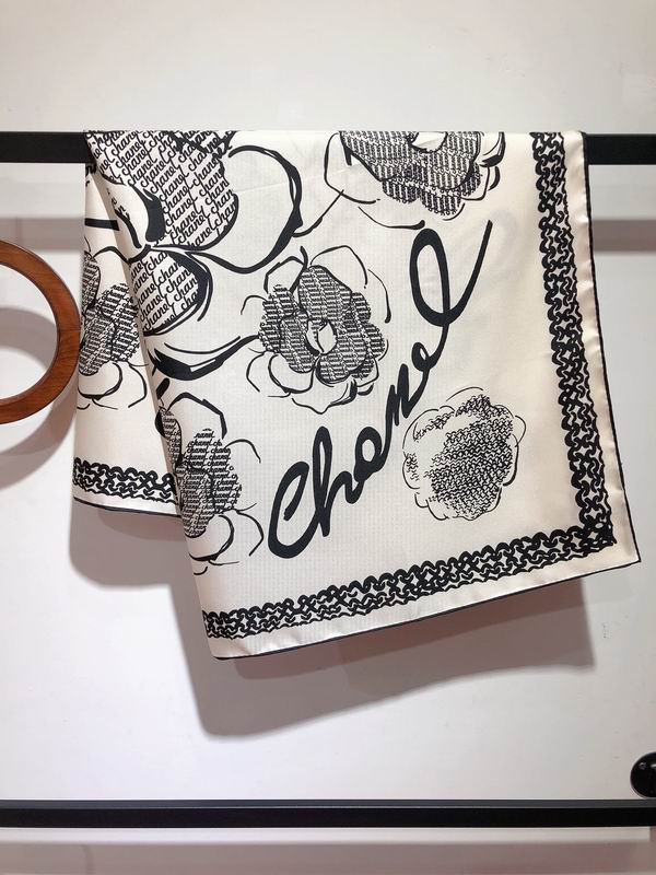 Chanel silk scarf 90X90cm E (14)