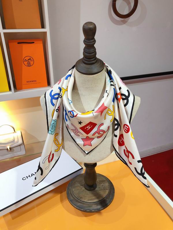 Chanel silk scarf 90X90cm E (15)