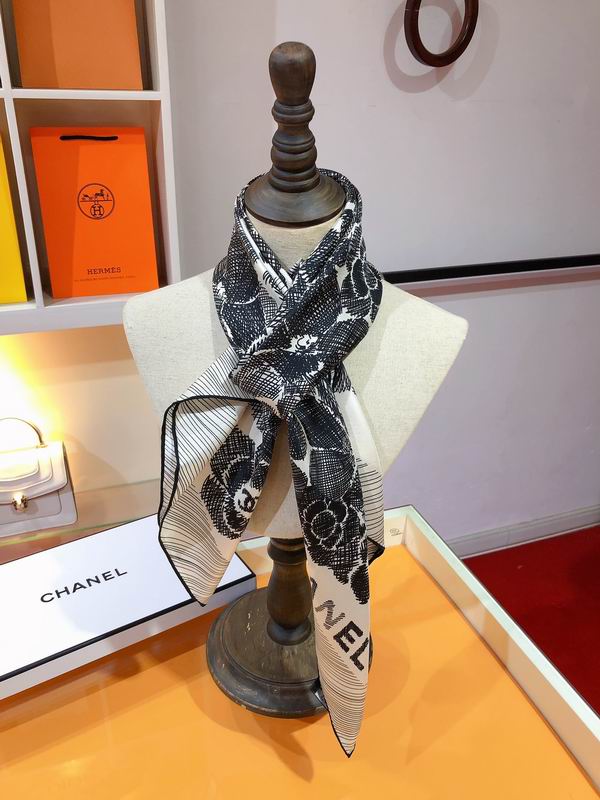 Chanel silk scarf 90X90cm E (15)