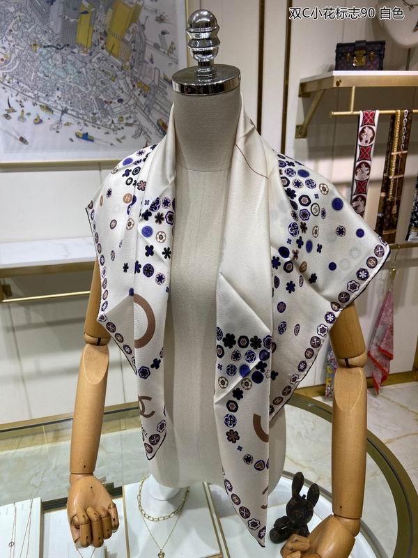 Chanel silk scarf 90X90cm E (15)