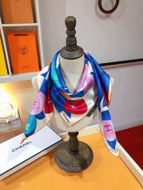 Chanel silk scarf 90X90cm E (16)