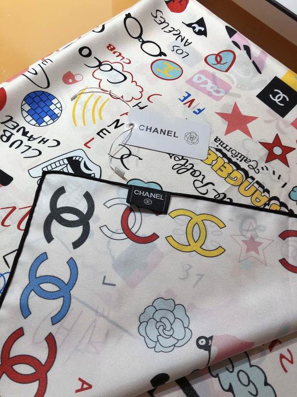 Chanel silk scarf 90X90cm E (17)