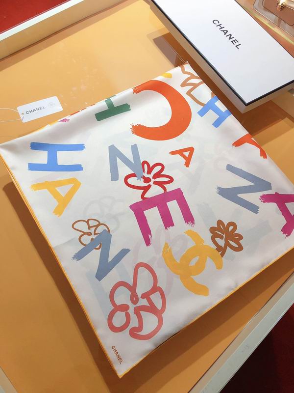 Chanel silk scarf 90X90cm E (17)