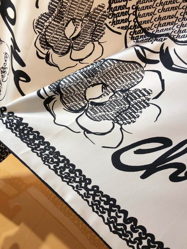 Chanel silk scarf 90X90cm E (17)