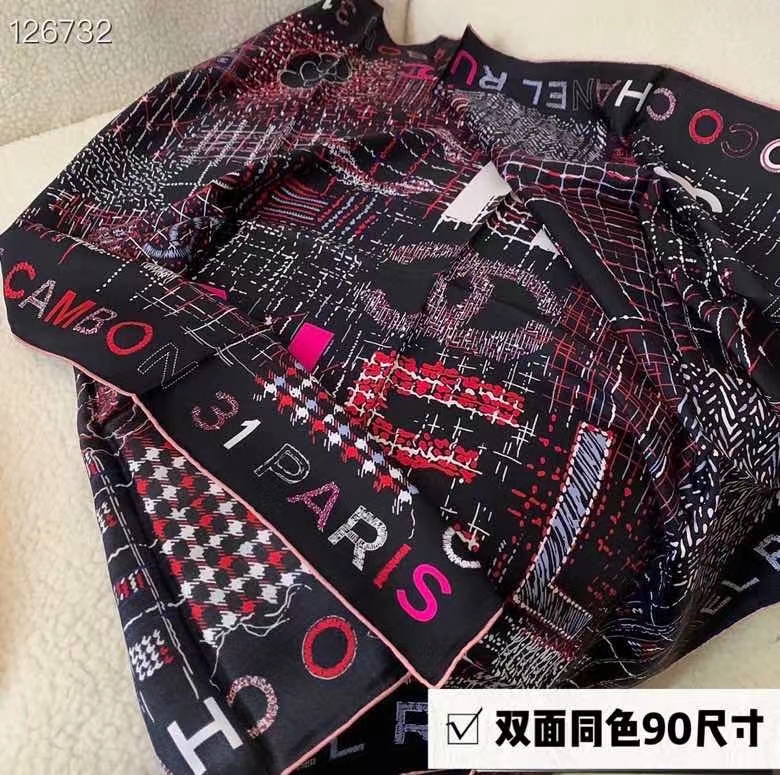 Chanel silk scarf 90X90cm E (18)