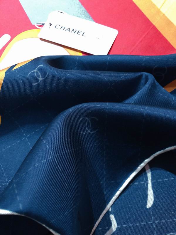 Chanel silk scarf 90X90cm E (18)