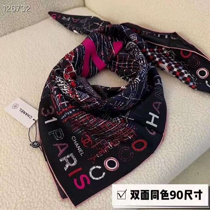 Chanel silk scarf 90X90cm E (19)