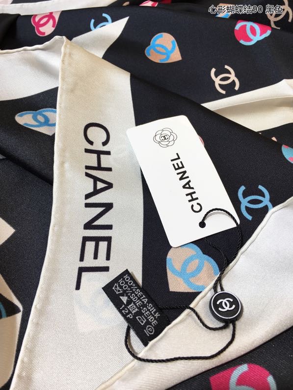 Chanel silk scarf 90X90cm E (19)