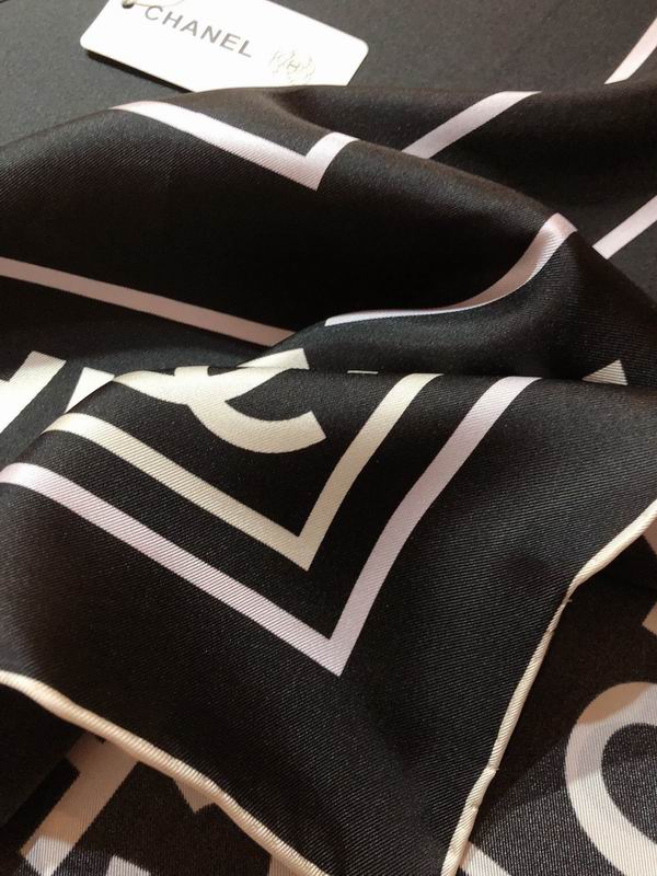 Chanel silk scarf 90X90cm E (19)