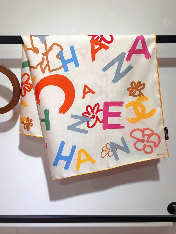 Chanel silk scarf 90X90cm E (19)