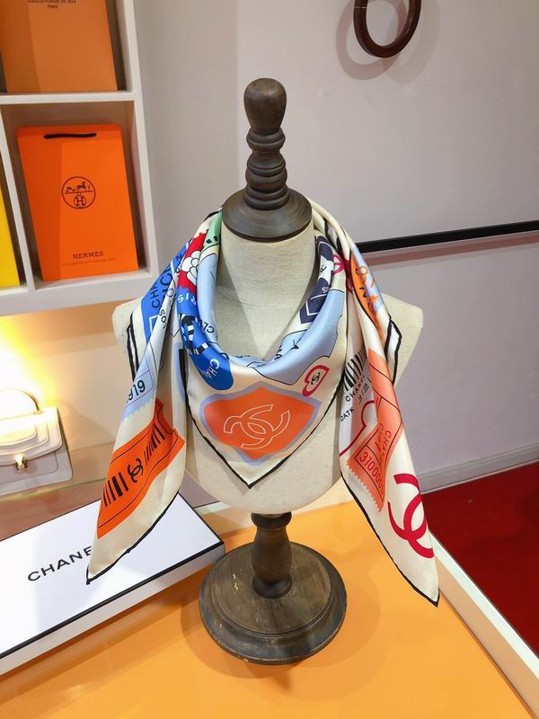 Chanel silk scarf 90X90cm E (19)