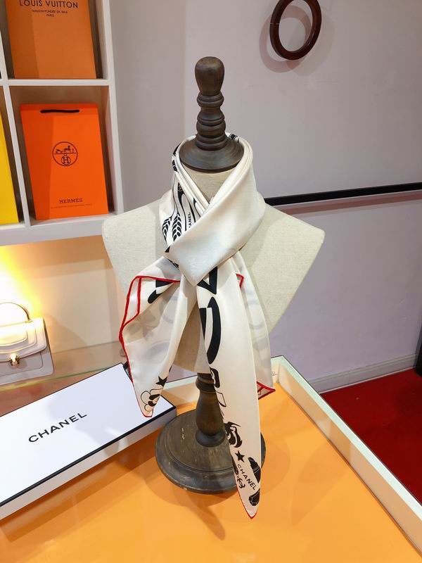 Chanel silk scarf 90X90cm E (19)