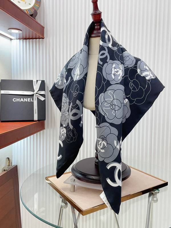 Chanel silk scarf 90X90cm E (2)