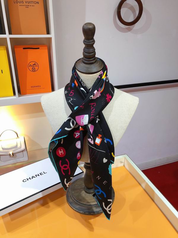 Chanel silk scarf 90X90cm E (2)
