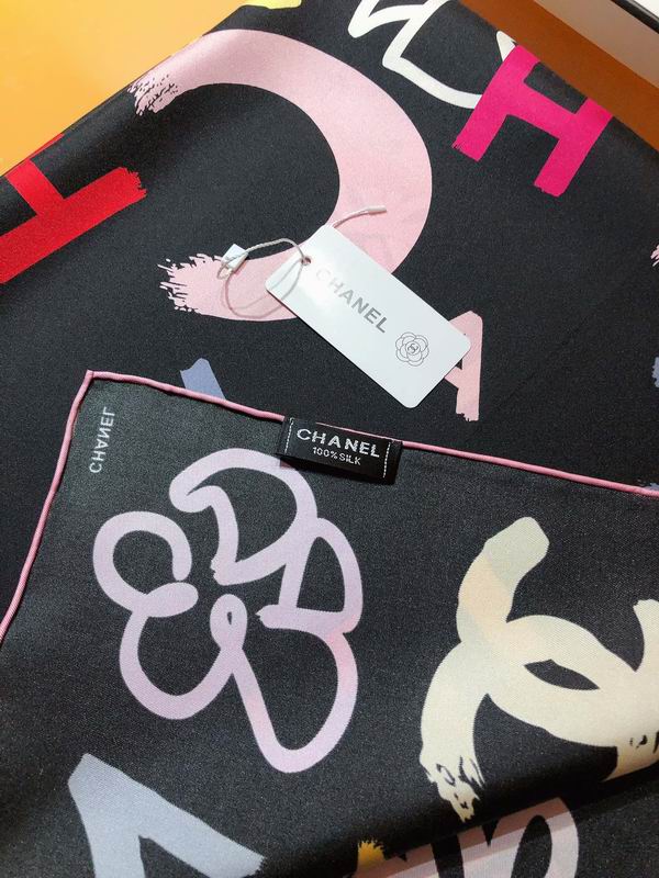 Chanel silk scarf 90X90cm E (2)