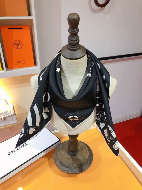 Chanel silk scarf 90X90cm E (2)