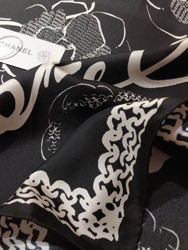Chanel silk scarf 90X90cm E (2)