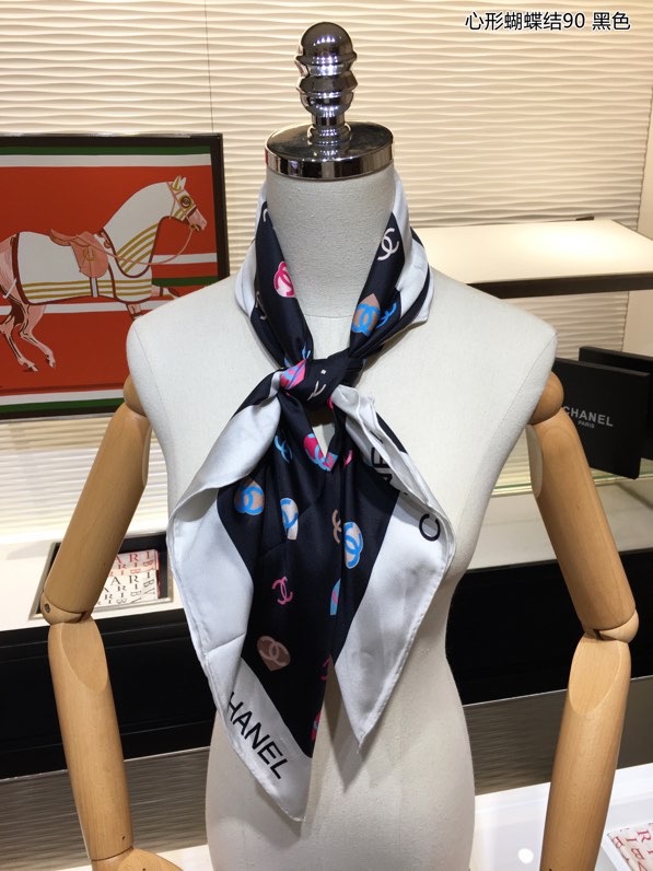 Chanel silk scarf 90X90cm E (20)