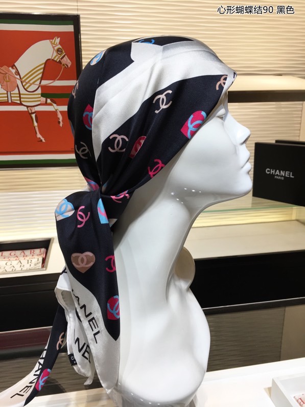 Chanel silk scarf 90X90cm E (21)