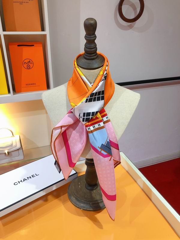 Chanel silk scarf 90X90cm E (23)