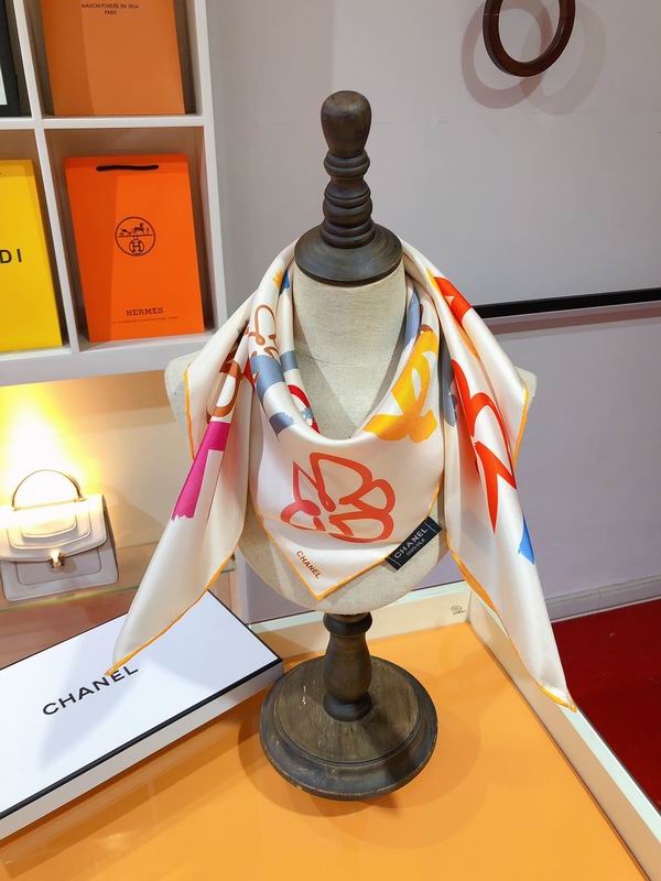 Chanel silk scarf 90X90cm E (24)