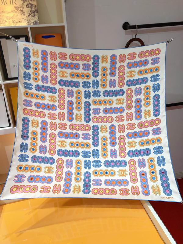 Chanel silk scarf 90X90cm E (3)