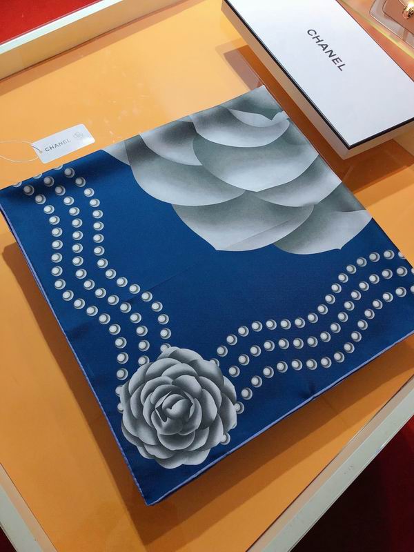 Chanel silk scarf 90X90cm E (3)