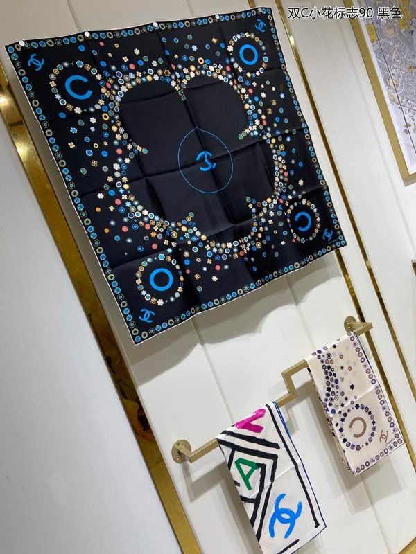 Chanel silk scarf 90X90cm E (3)