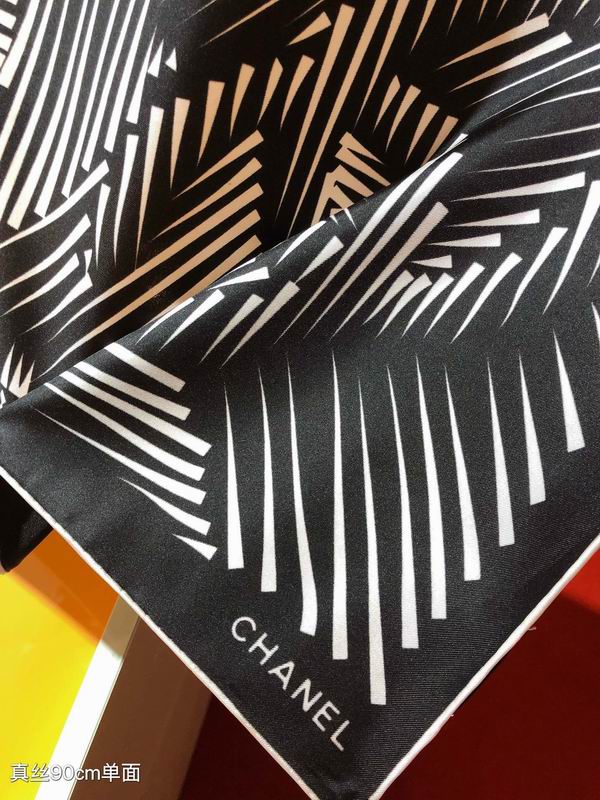 Chanel silk scarf 90X90cm E (4)