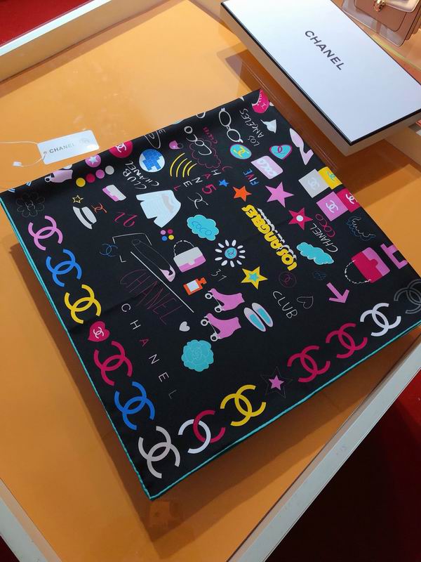 Chanel silk scarf 90X90cm E (4)