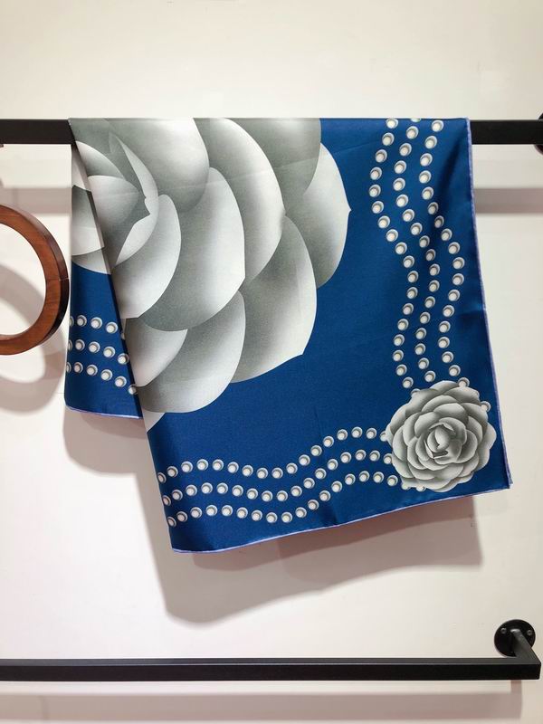 Chanel silk scarf 90X90cm E (4)