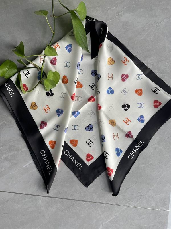 Chanel silk scarf 90X90cm E (5)