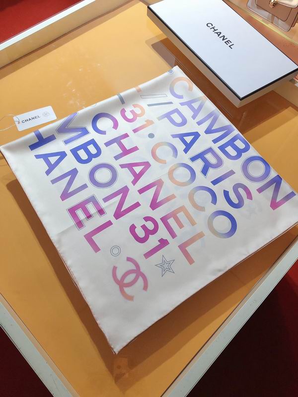 Chanel silk scarf 90X90cm E (5)