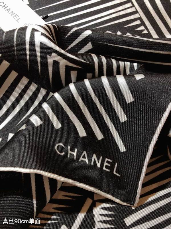 Chanel silk scarf 90X90cm E (6)